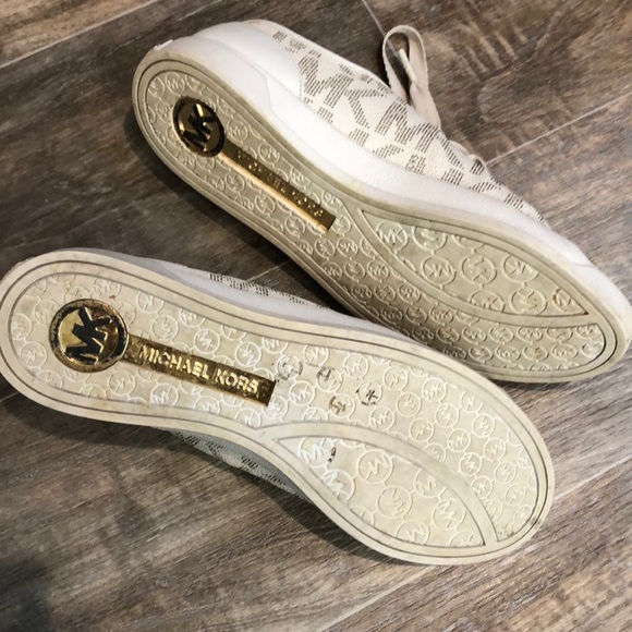 MK Shoes - Picture 2 of 3